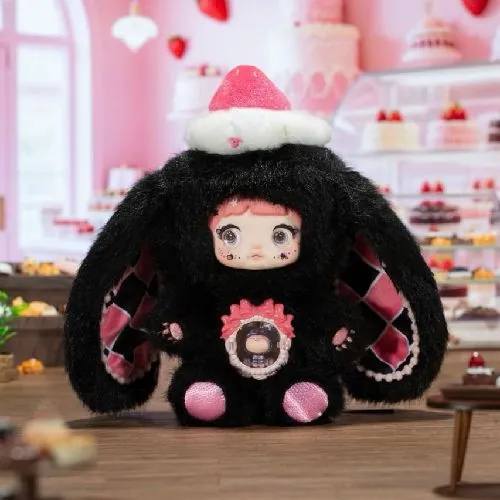 Nommi Blackberry Rolls plush figure in its bakery scene — official TOP TOY render, A Bite of Sweetheart series